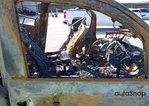 2012 Toyota Tundra Grade 5.7L V8 z USA, uszkodzony, nr VIN 5TFDW5F16CX211292